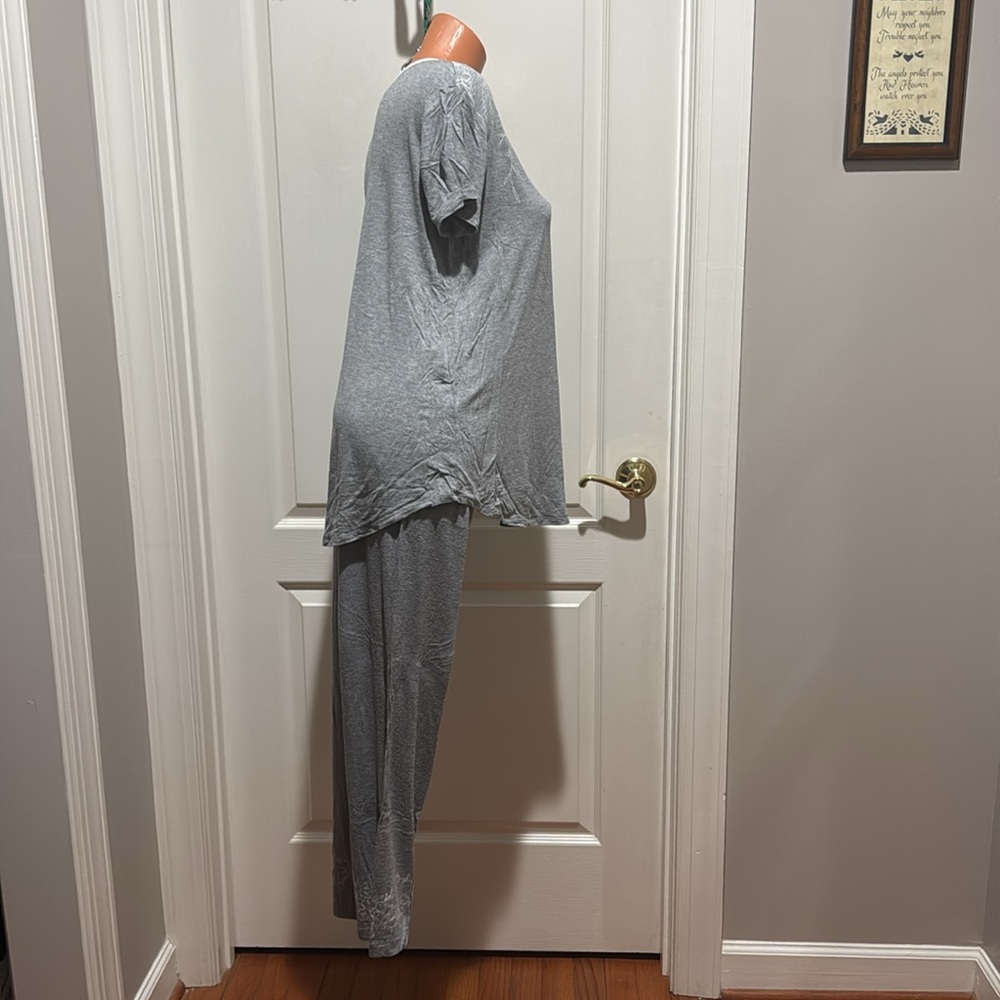 SOMA 2p Pajama Split V Neck Top Pants Set Gray White XS $55 GUC - Picture 4 of 8